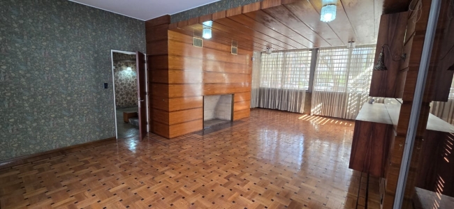 CASA DE CATEGORÍA EN ALQUILER – AVENIDA EMILIO CIVIT